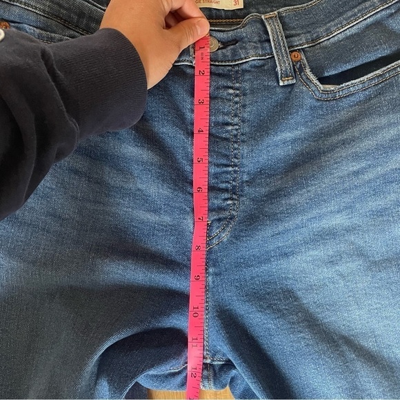 Levi's Wedgie Straight Distressed Button Fly Jeans - Picture 9 of 9
